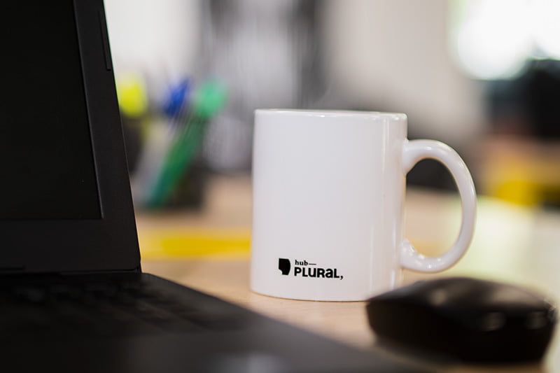 caneca Hub Plural
